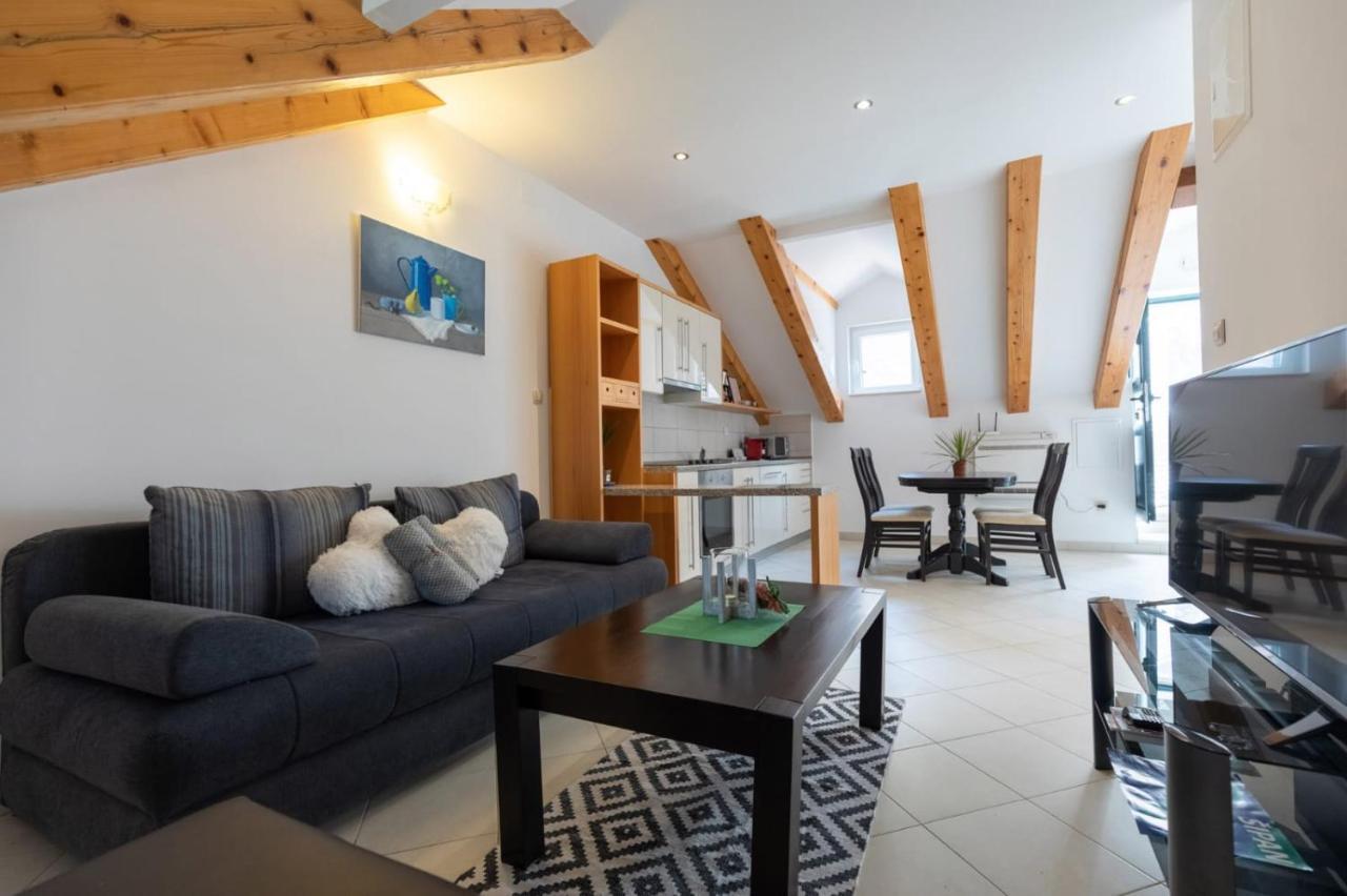 Emily Apartment Sudurad Luaran gambar