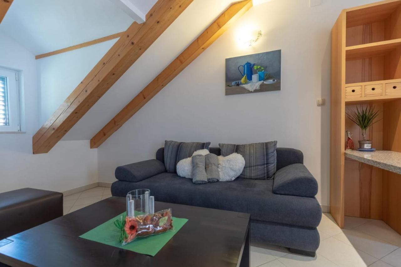 Emily Apartment Sudurad Luaran gambar