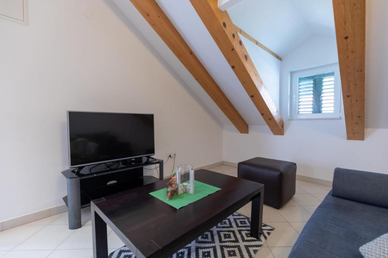 Emily Apartment Sudurad Luaran gambar